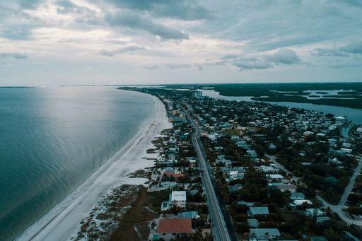 pexels-joshsorenson-1384897 (1).jpg