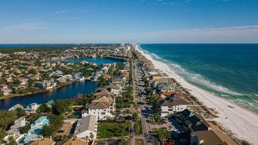 Do You Need Comprehensive Insurance for Hurricanes in Florida